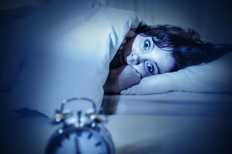 8 erreurs à ne pas faire si vous vous réveillez en pleine nuit