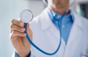Ce faux infirmier a abusé de centaines de patients dans la région de Québec