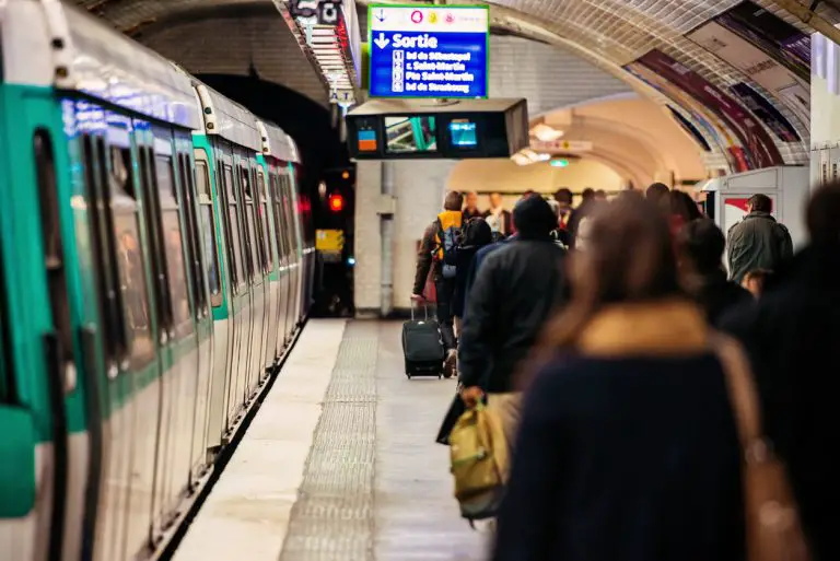 Canicule : comment s’organisent les transports en commun ?