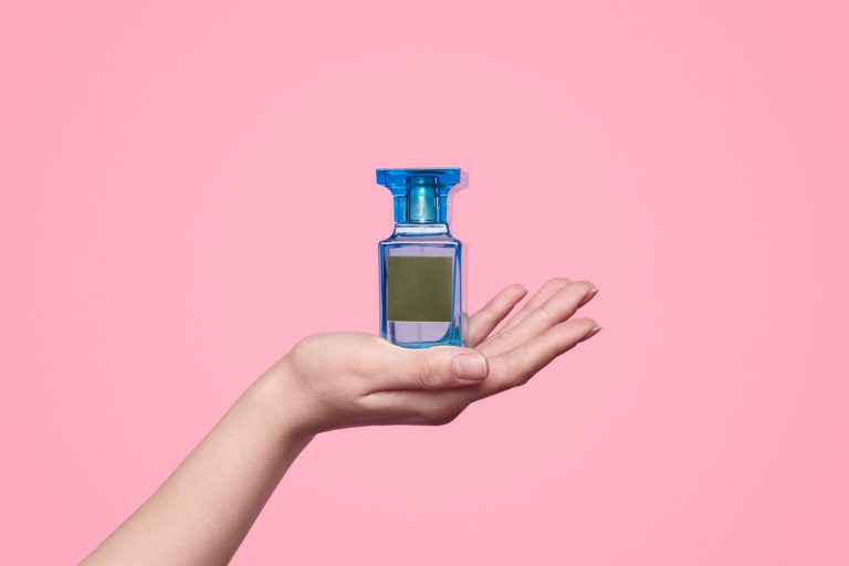 Parfum et soleil : 5 dangers que vous ignorez encore !