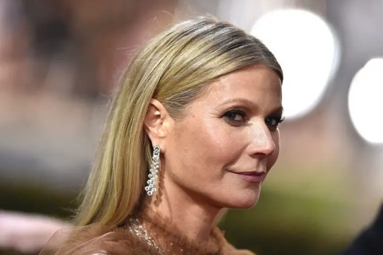 Gwyneth Paltrow pose nue à 48 ans et célèbre son corps