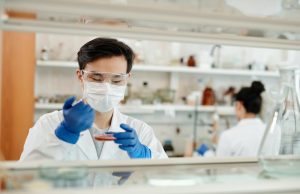 Covid-19: Anomalies génétiques et immunitaires en cause